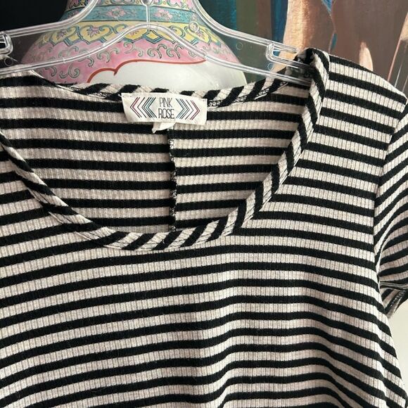 Pink Rose Black and White Striped Short Sleeve Tee M - Picture 15 of 16
